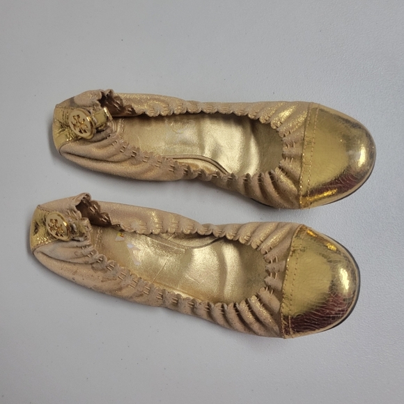 Tory Burch Gold Leather Ballet Flats Size 9. - Picture 2 of 13